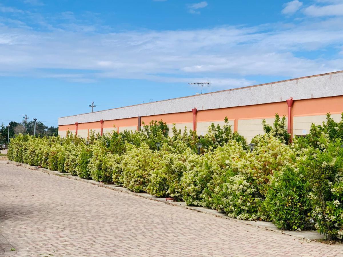 Agriturismo Tenuta Don Giovanni เมเลนดูญโญ ภายนอก รูปภาพ