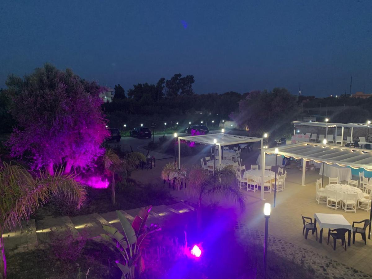 Agriturismo Tenuta Don Giovanni เมเลนดูญโญ ภายนอก รูปภาพ