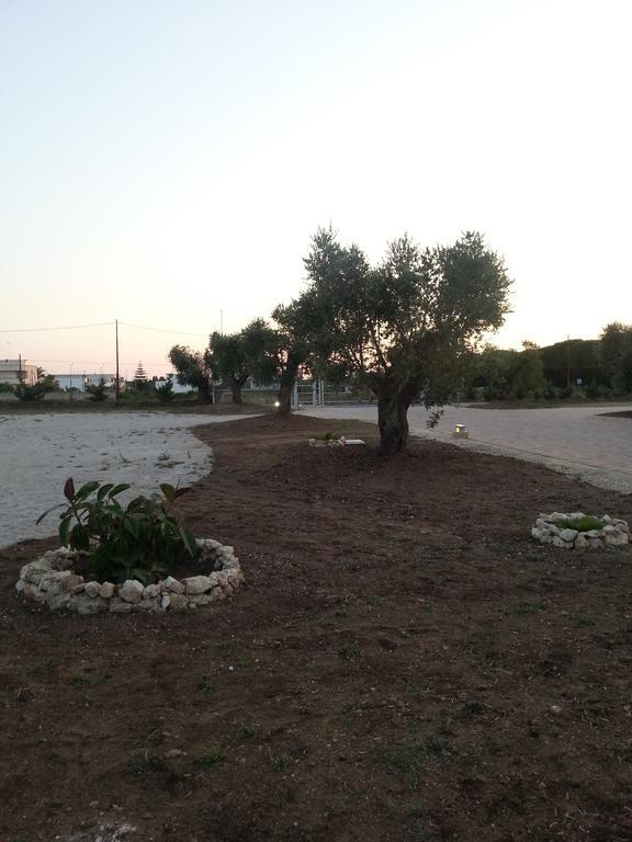 Agriturismo Tenuta Don Giovanni เมเลนดูญโญ ภายนอก รูปภาพ