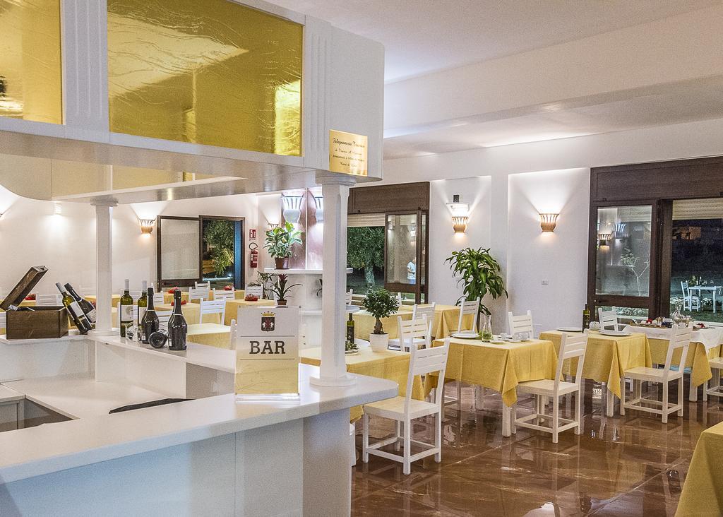 Agriturismo Tenuta Don Giovanni เมเลนดูญโญ ภายนอก รูปภาพ