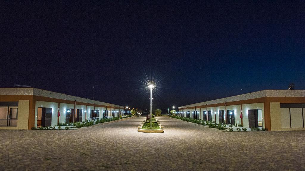 Agriturismo Tenuta Don Giovanni เมเลนดูญโญ ภายนอก รูปภาพ