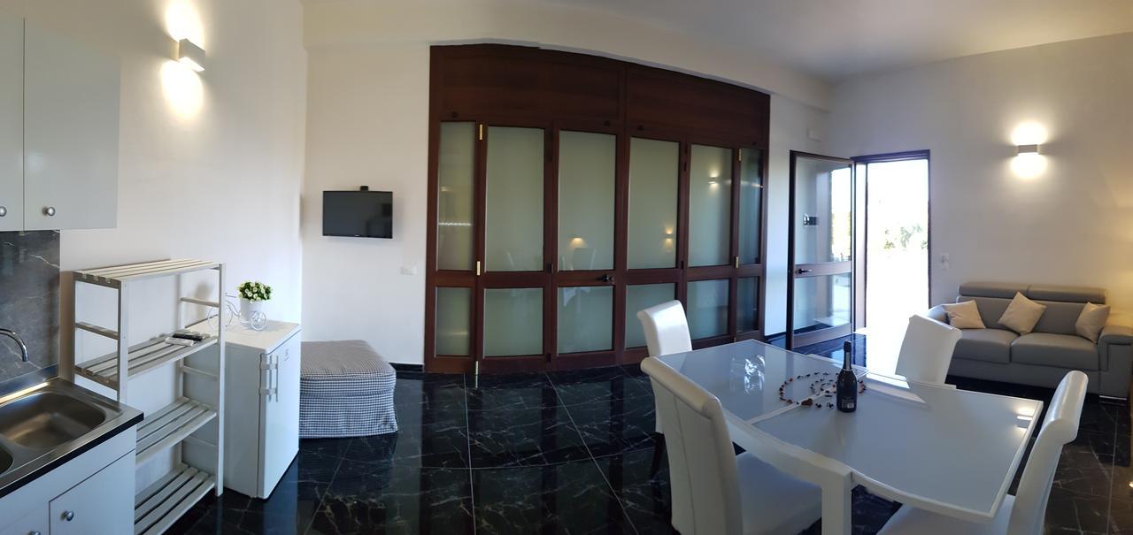 Agriturismo Tenuta Don Giovanni เมเลนดูญโญ ภายนอก รูปภาพ