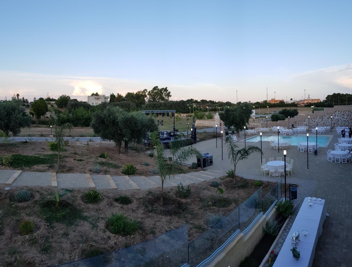 Agriturismo Tenuta Don Giovanni เมเลนดูญโญ ภายนอก รูปภาพ