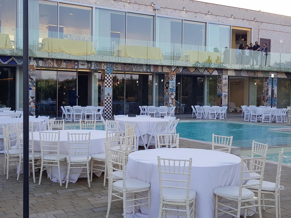 Agriturismo Tenuta Don Giovanni เมเลนดูญโญ ภายนอก รูปภาพ