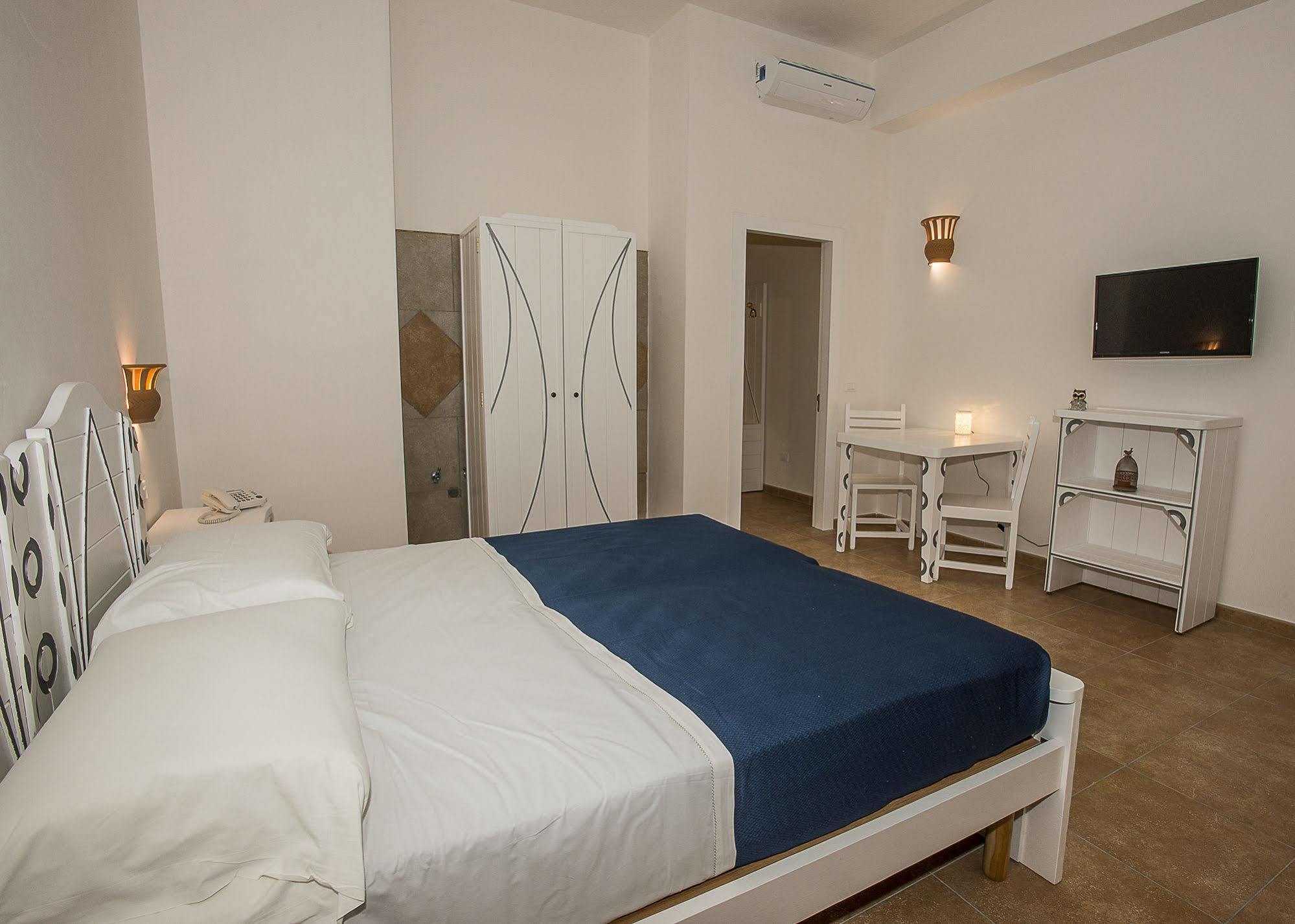 Agriturismo Tenuta Don Giovanni เมเลนดูญโญ ภายนอก รูปภาพ